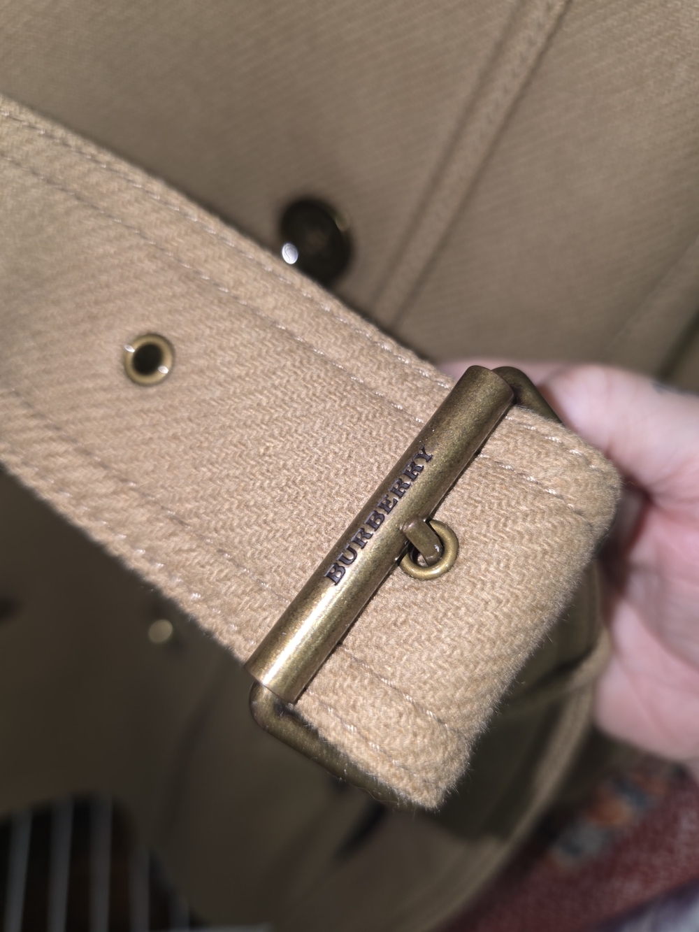 Burberry Women's Beige Double-Breasted Trench Coat - Picture 5 of 9